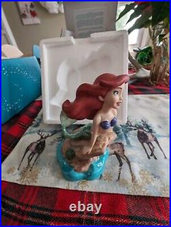 2006 Walt Disney The Little Mermaid Ariel Seaside Figure And Pin WDCC with prints